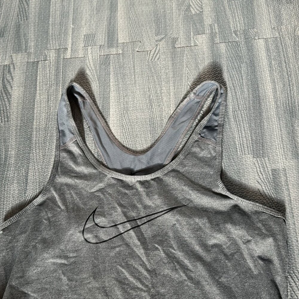 Nike Tank - Picture 2 of 2